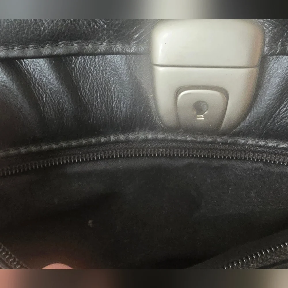 Samsonite Vintage Black Leather Computer Bag